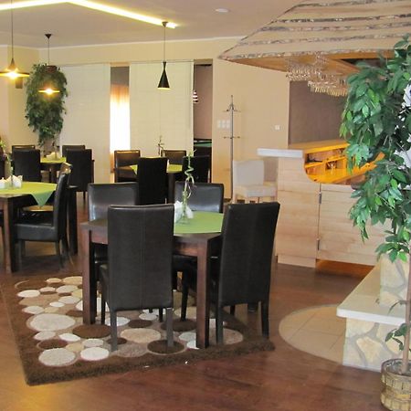 Hotel Gregor Pszczółki Dış mekan fotoğraf