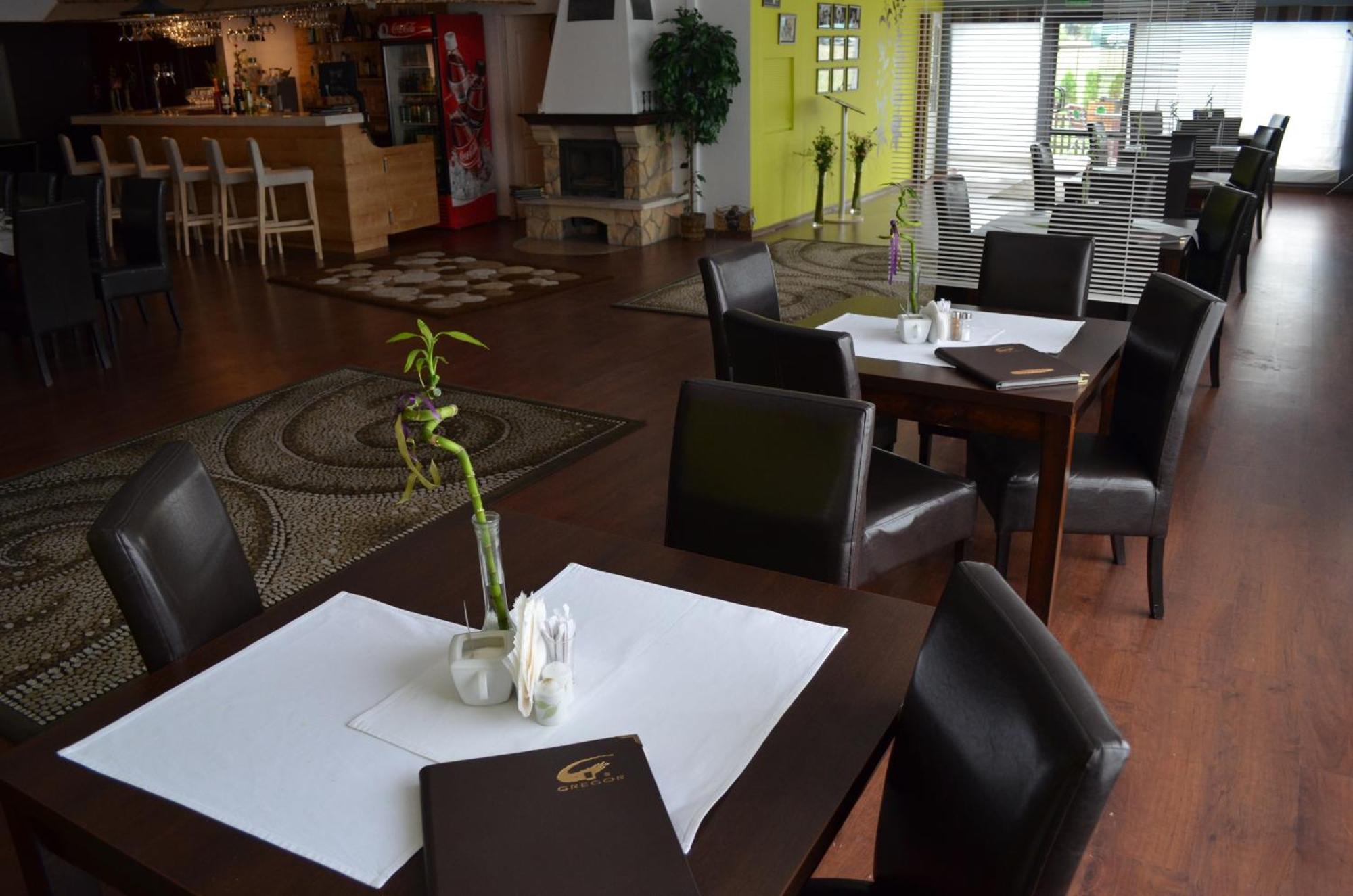 Hotel Gregor Pszczółki Dış mekan fotoğraf